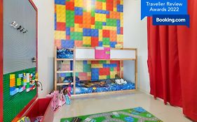 Legoland Fun- Hostahome Suites At D'Pristine Residence